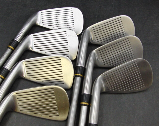 Set of 7 x Titleist 690MB Forged Irons 4-PW Regular Graphite Shafts