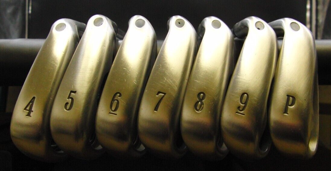 Set of 7 x Callaway X Tour Forged Irons 4-PW Regular Graphite Shafts
