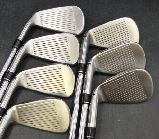 Set of 7 x TaylorMade M5 Irons 4-PW Regular Steel Shafts Golf Pride Grips