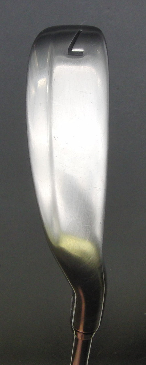 Maruman Shuttle Type X 7 Iron Regular Graphite Shaft Shuttle Grip