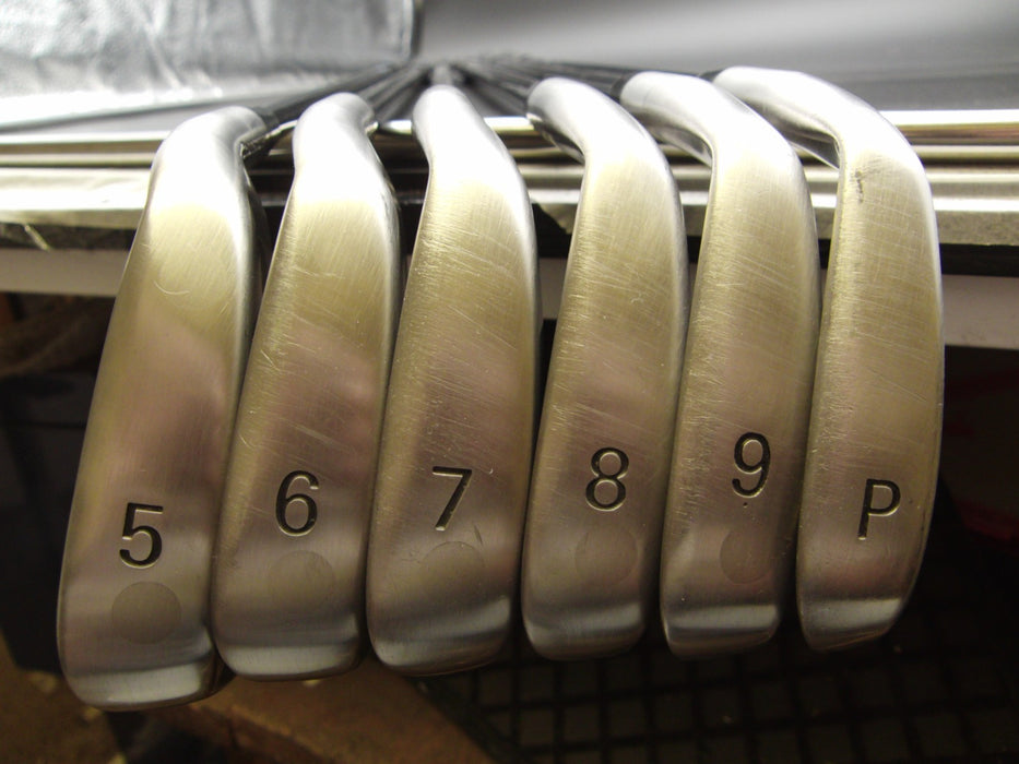 Set of 6x Bridgestone TourStage ViQ Irons 5-PW Regular Graphite Shafts*