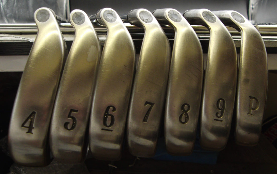 Set of 7x Callaway HawkEye Irons 4-PW Firm Graphite Shafts Circle Grips
