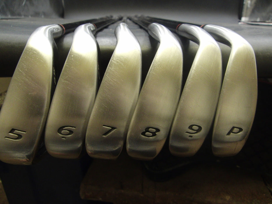 Set of 6 x Mizuno A25 Irons 6-SW Regular Graphite Shafts Mizuno Grips*