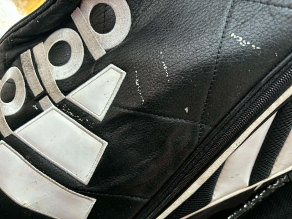 8883598