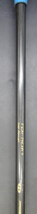 8961572