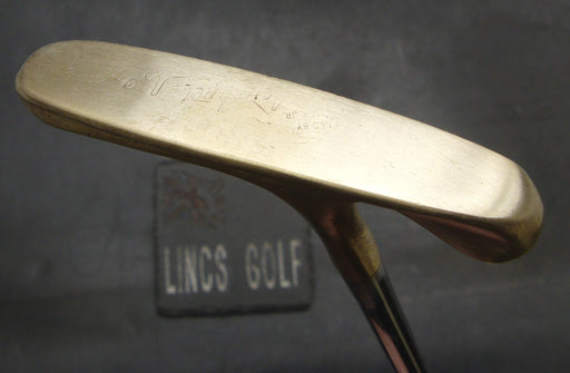 Acushnet Bullseye La Femme Putter 87cm Length Graphite Shaft West Golf Grip