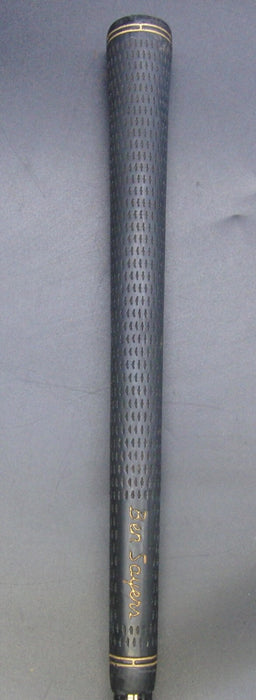 8885004