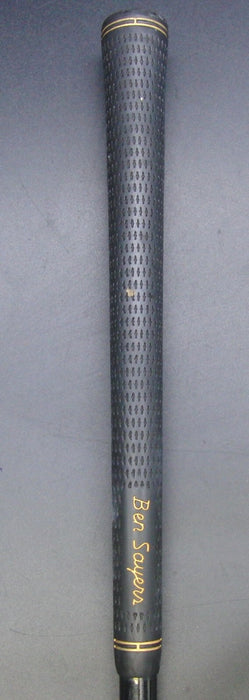 8884800