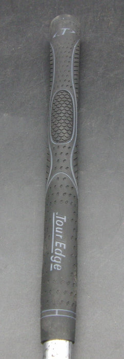 8890157