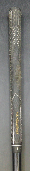 8957640