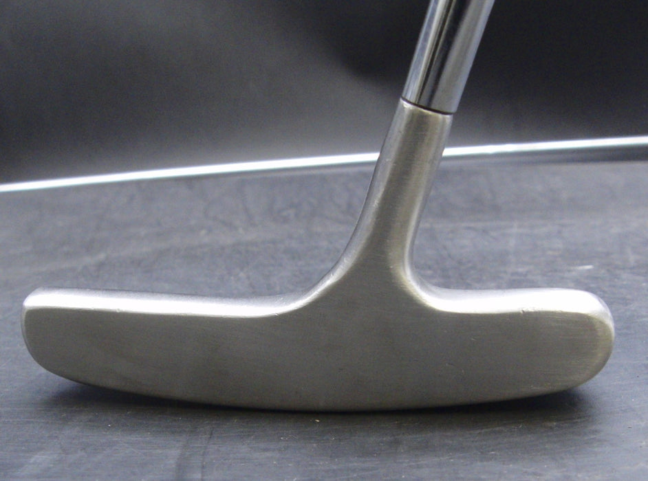 Accuform Canada Putter 105cm Length Regular Steel Shaft with Grip