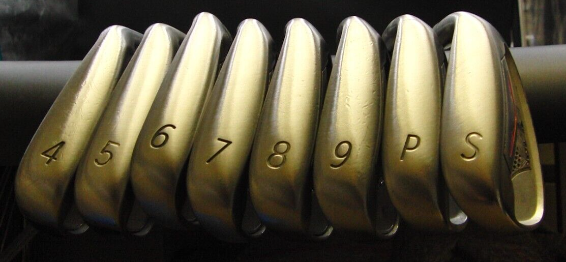 Set of 8 x Yonex VMX Irons 4SW Regular Steel Shafts Mixed Grips
