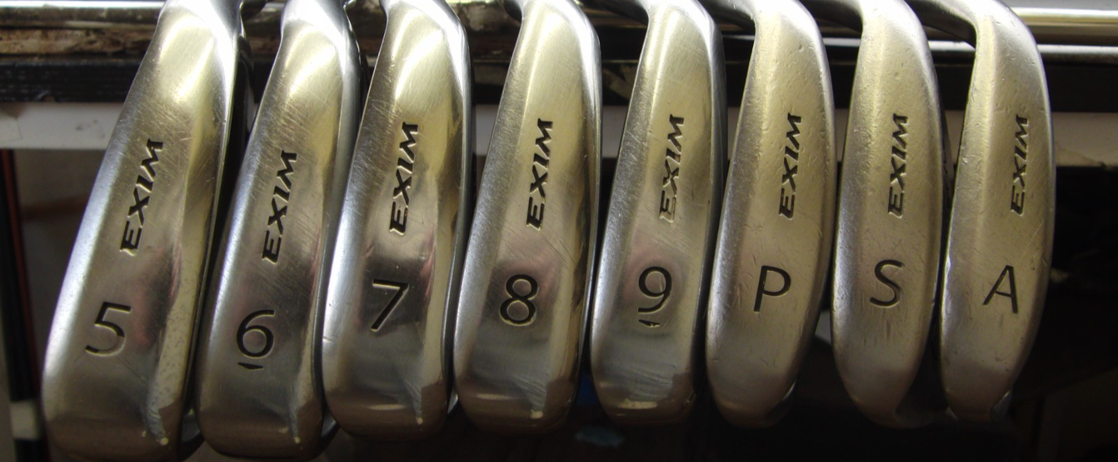 9051687