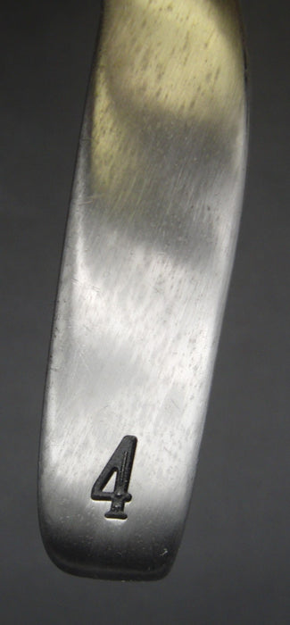 8957953