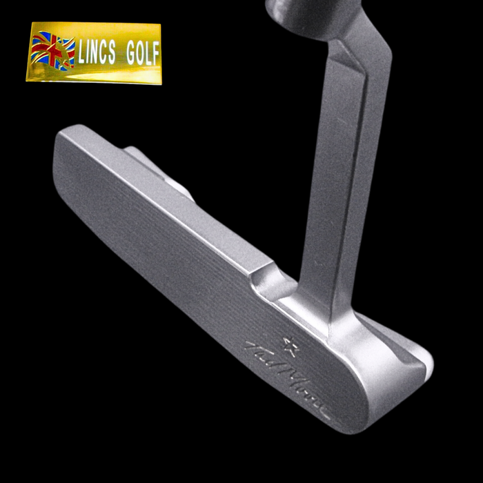 8979913
