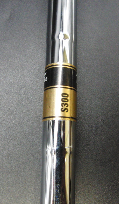8957705