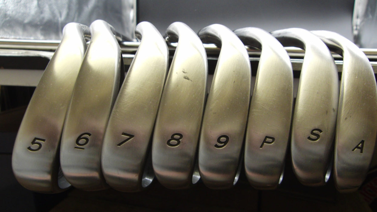 Set of 8x TaylorMade r5 XL Irons 5-SW+AW Regular Graphite Shafts*