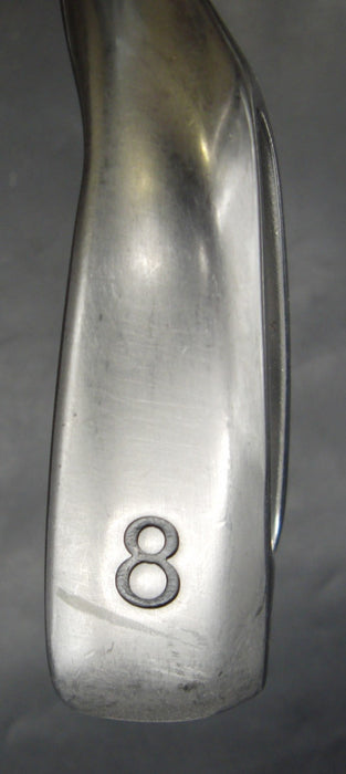 8902805