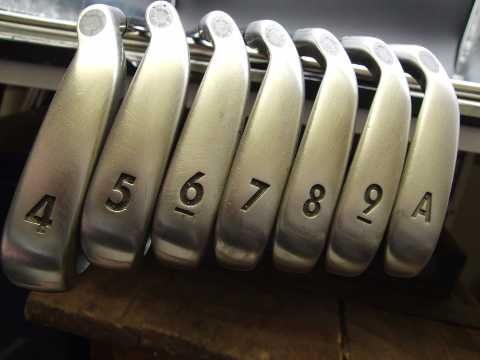 Set of 7x Callaway Great Big Bertha Irons 4-9+AW Regular Graphite Shafts*