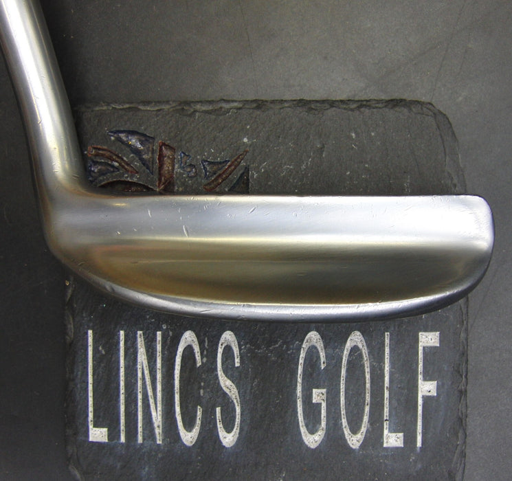 The Wilson 8802 Putter 86.5cm Playing Length Steel Shaft +Grip