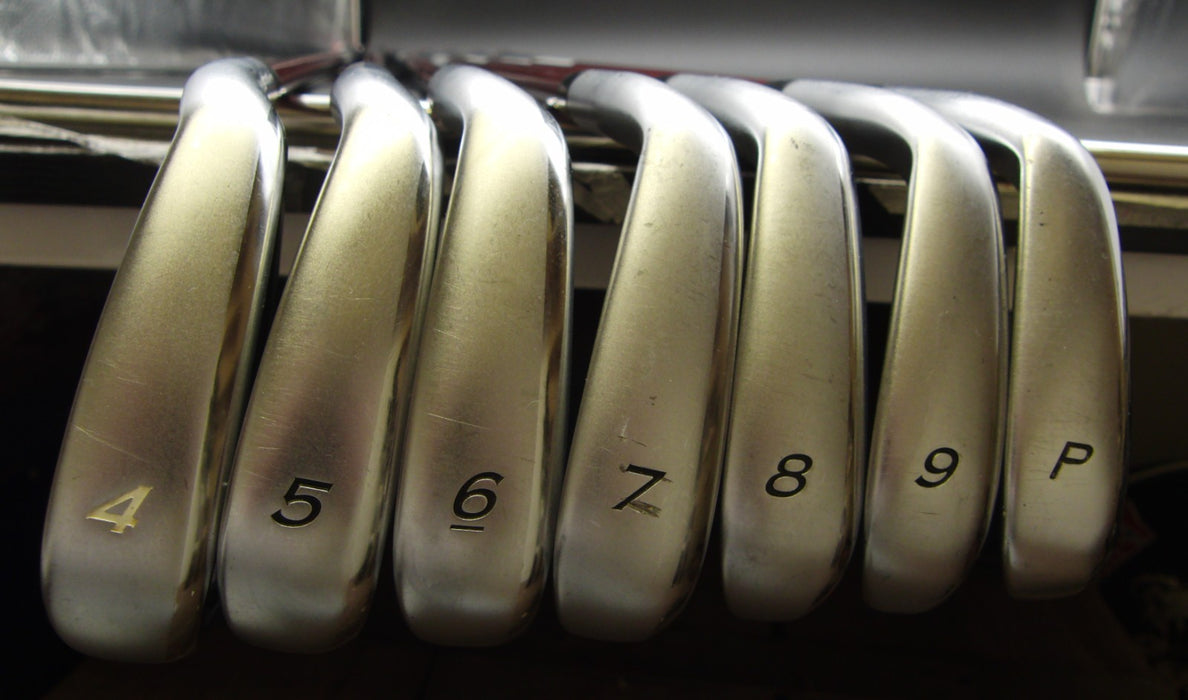 Set of 7x TaylorMade R9 Max Irons 4-PW Regular Graphite Shafts with Grips