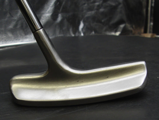 Accuform Canada Putter 105cm Length Regular Steel Shaft with Grip