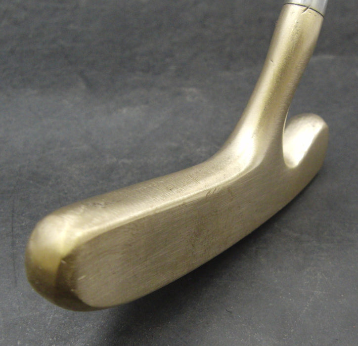 Acushnet Bullseye La Femme Putter 87cm Length Graphite Shaft West Golf Grip