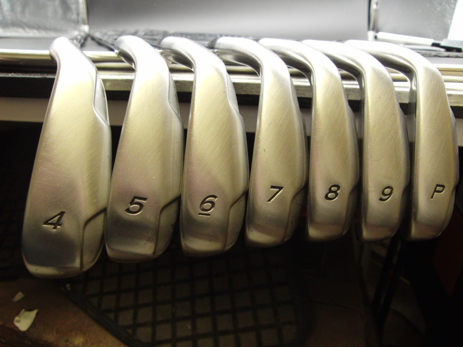Set of 7x TaylorMade Burner Plus Irons 4-PW Stiff Steel Shafts TaylorMade Grips*