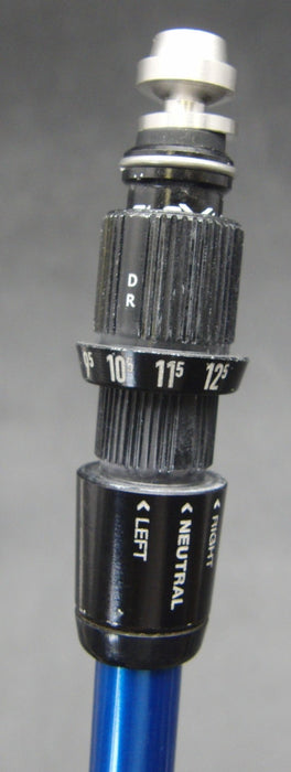 8976523