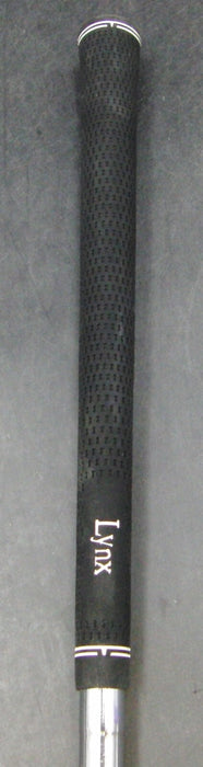 8957749
