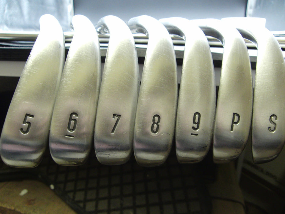 Set of 7x Callaway WarBird Irons 5-SW Regular Steel Shafts Callaway Grips*