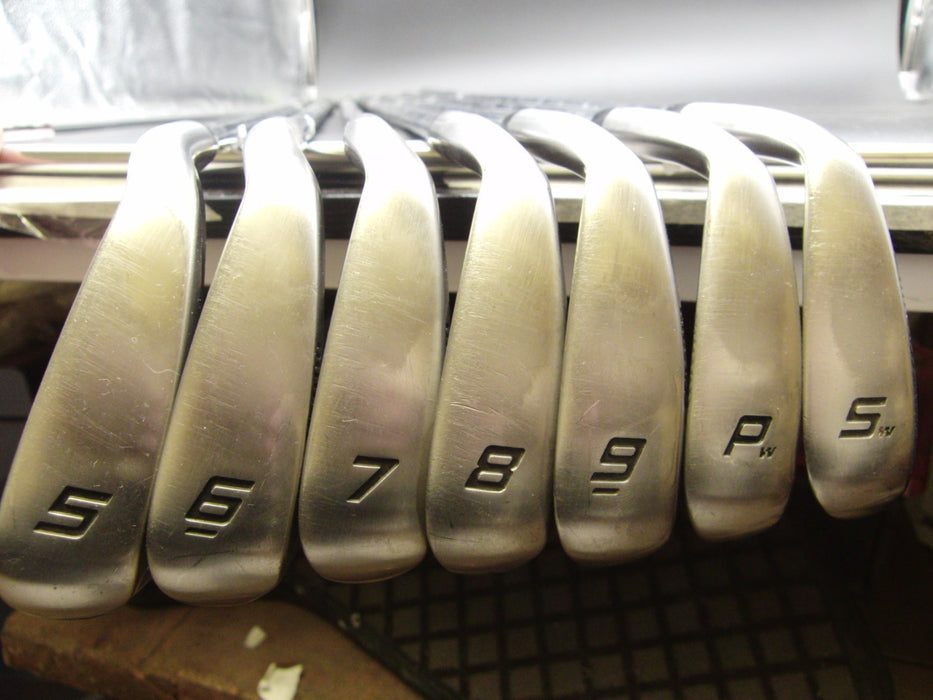 Set of 7x Mizuno T-Zoid Plus Irons 5-SW Regular Steel Shafts Mizuno Grips*