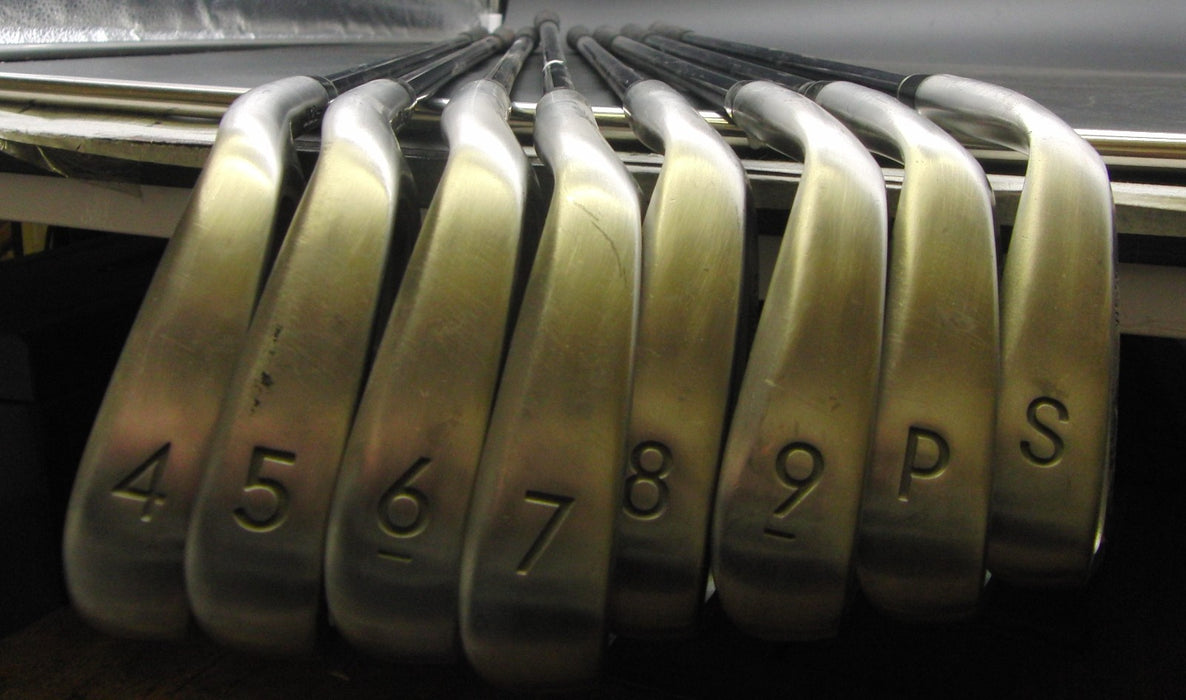 Set of 8x Wilson Aviator 4-SW Irons Regular Graphite Shafts Wilson Grips*