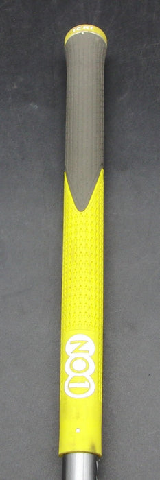 8976505