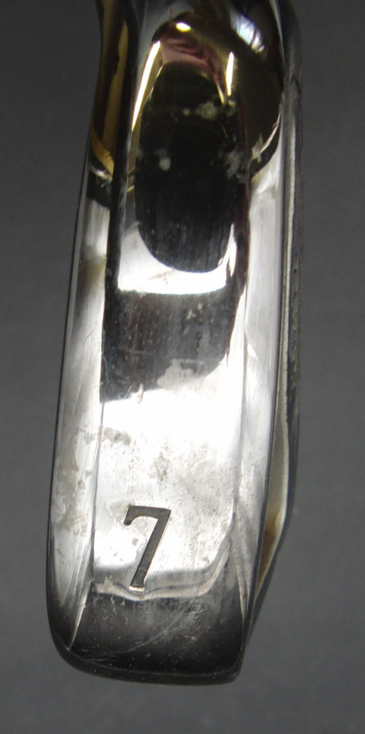 8901189