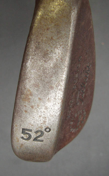 8945702