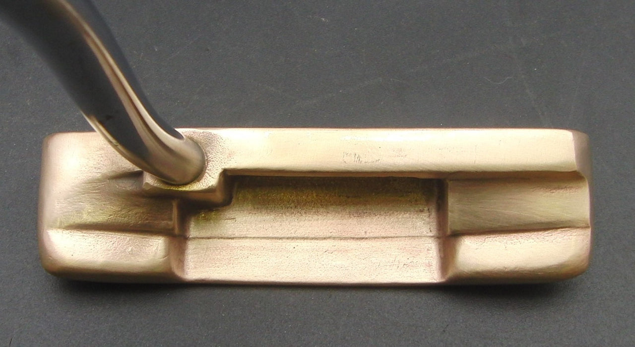 8980972