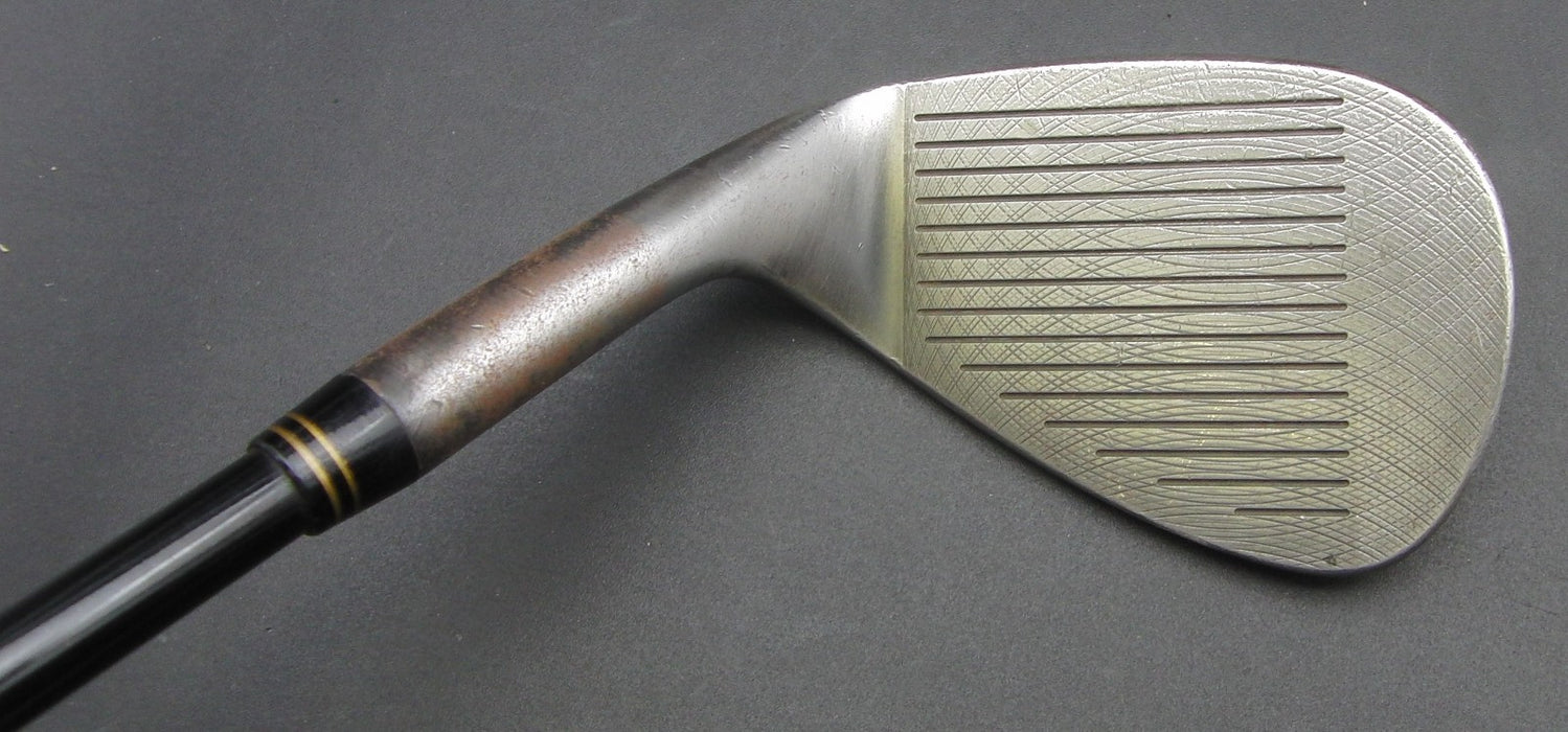 GM101 Status 57° Sand Wedge Regular Graphite Shaft Iomic Grip