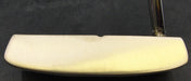 8957572