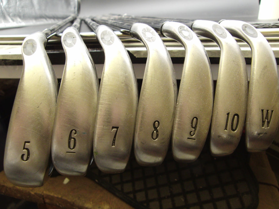 Set of 7x Callaway Big Bertha 2004 Irons 5-10+PW Regular Graphite Shafts*