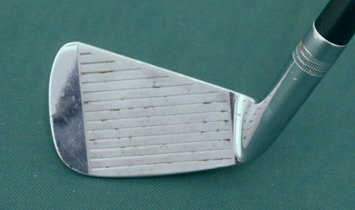 Wilson Staff FG-17 Tour Blade 6 Iron Regular Steel Shaft Wilson Grip