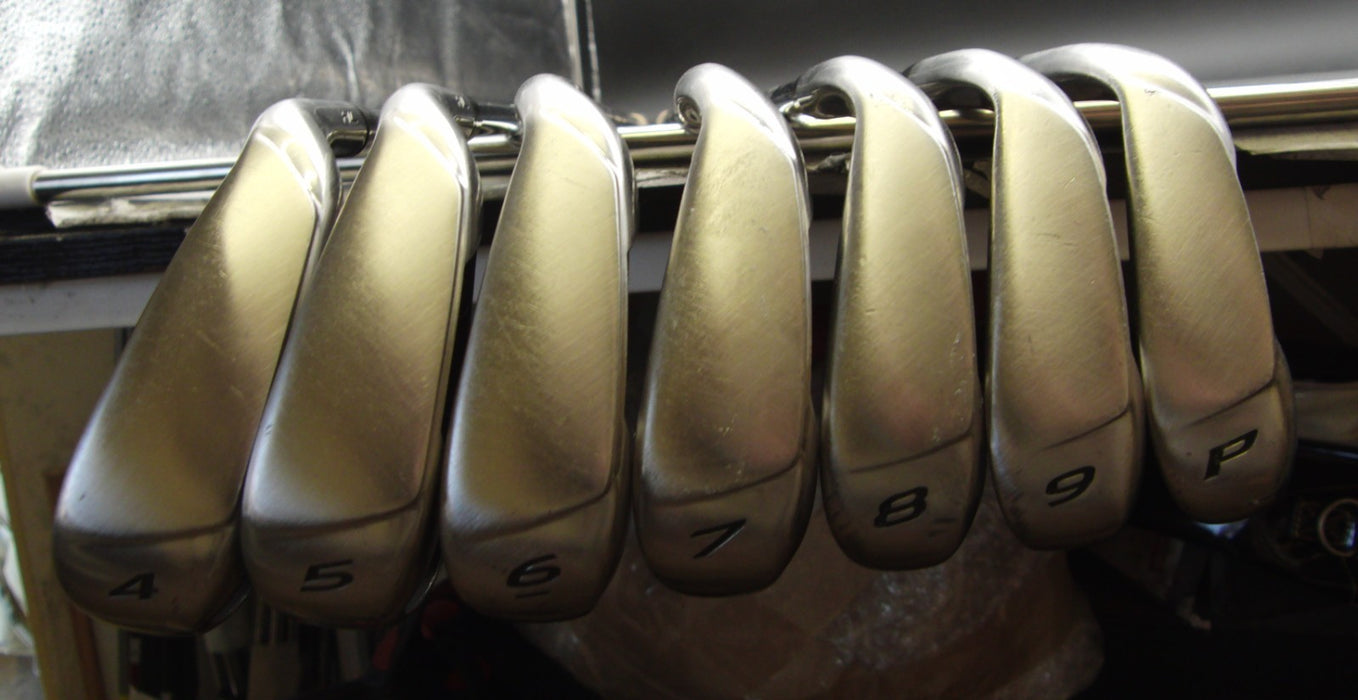Set of 7x TaylorMade AeroBurner Irons 4-PW Regular Steel Shafts with Grips